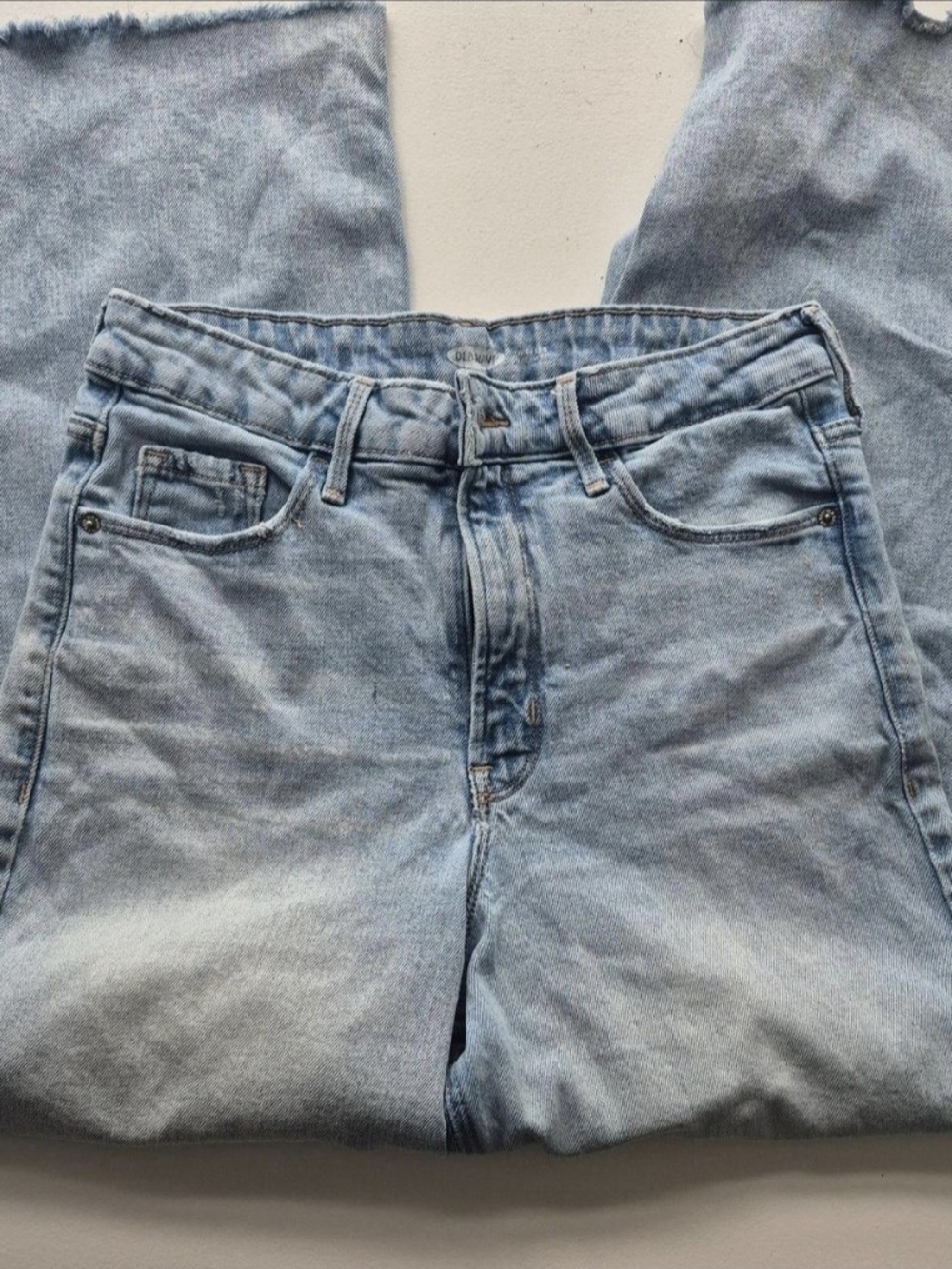 Old Navy Women's Straight Leg Light Blue Washed Jeans